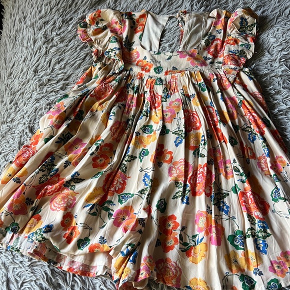 DRITA POCKETED FLORAL ROMPER - Picture 3 of 11